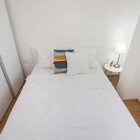 Apartment Apartments Dino Formenti Skradin