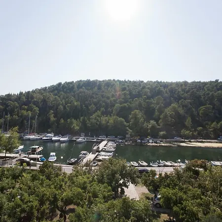 Apartment Apartments Dino Formenti Skradin