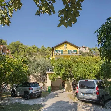 Apartments Dino Formenti Skradin